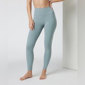 NWOT Vuori AllTheFeels Legging, Vintage Pistachio, Small